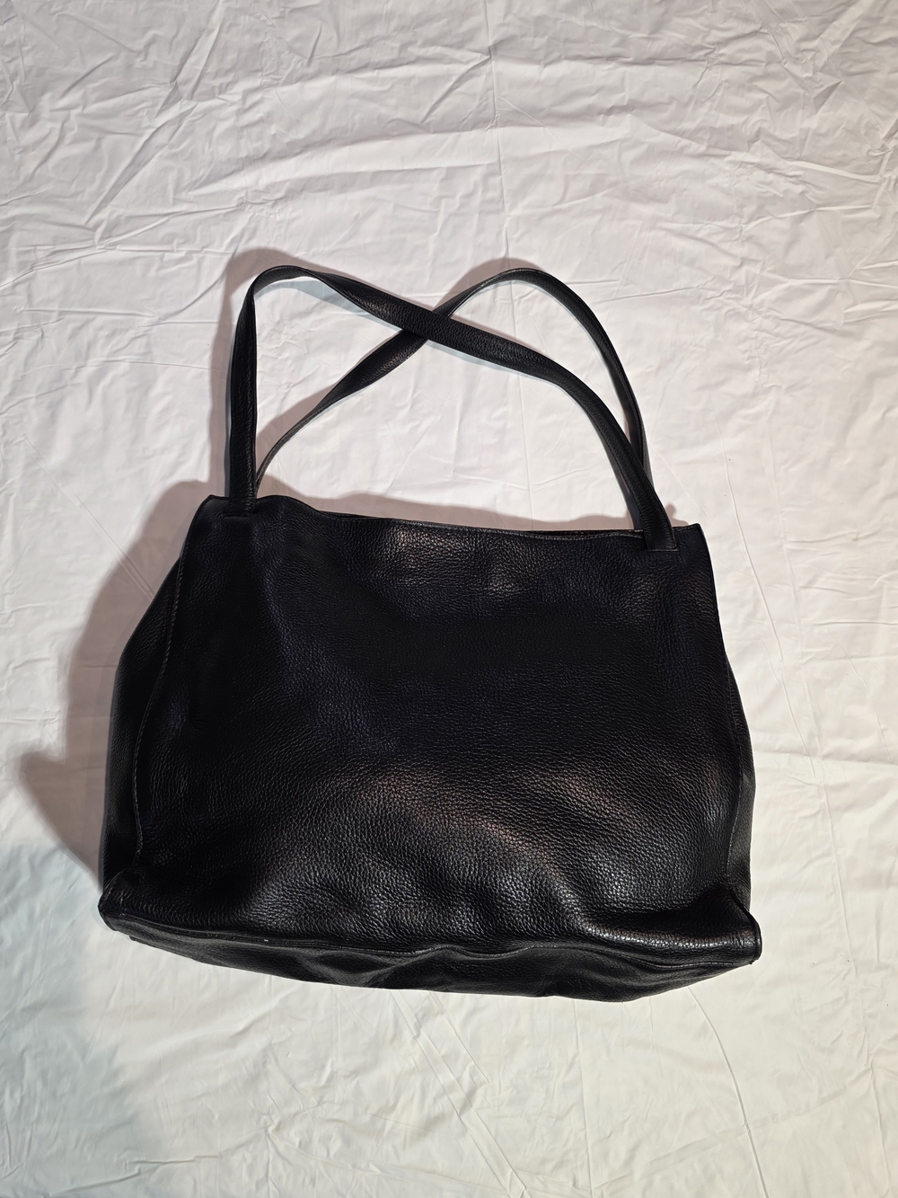 DKNY LEATHER TOTE BAG